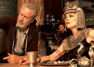 Ridley Scott and Sigourney Weaver confer on-set. Photo Kerry Brown  © 2014 Twentieth Century Fox.  All Rights Reserved. 