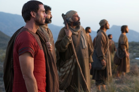 Clavius (Joseph Fiennes), with Jesus' disciples, witnesses a miracle. Photo: Columbia Pictures ©2015 CTMG 