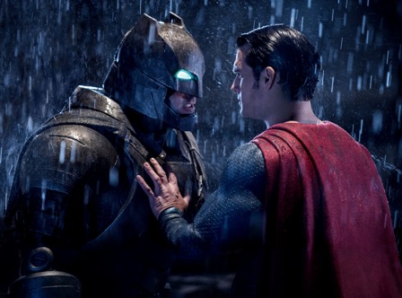 Superman (Henry Cavill) confronts Batman (Ben Affleck) Photo: Clay Enos; © 2016 Warner Bros. et al. 